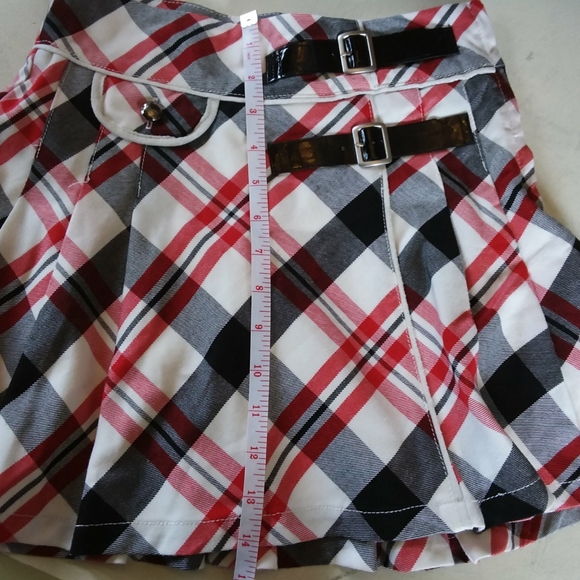 SOLD NWOT plaid skirt. - Picture 4 of 4